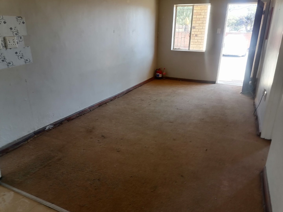 1 Bedroom Property for Sale in Willows Free State